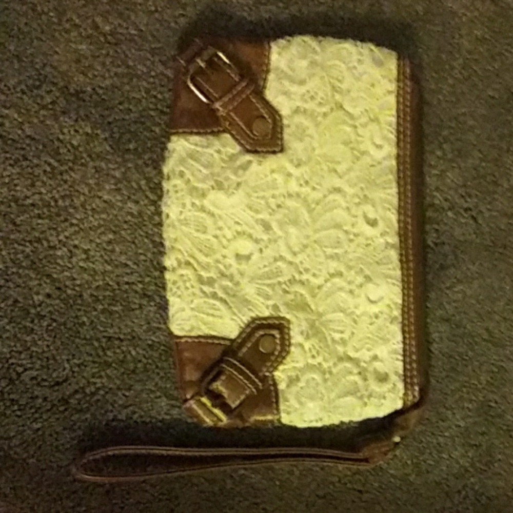 NWOT Maurices Clutch